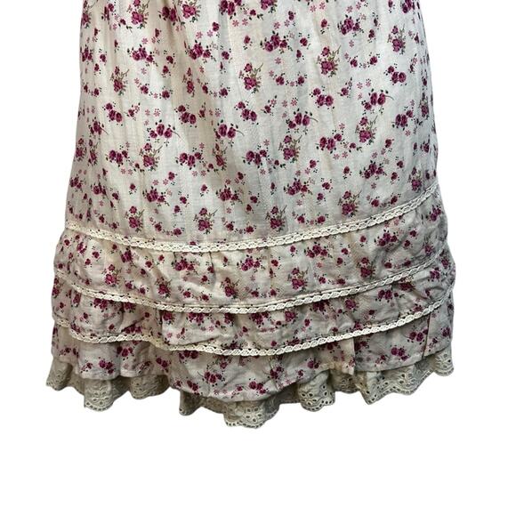 Mango Cream and Pink Ditsy Floral Mini Sundress, Tiers, Eyelet Lace, Size Medium - Picture 5 of 10